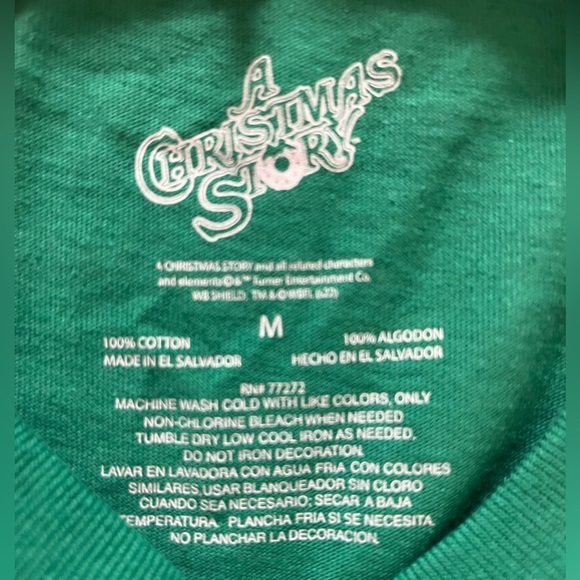 NWT A CHRISTMAS STORY Size M Ralphie Pink Nightmare Graphic Tee. Green/White/Pnk - Picture 3 of 6